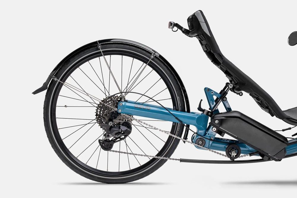 Close-up of the AZUB TRIcon 26 stiff rear fork, swing arm and cassette on the 26-inch rear wheel