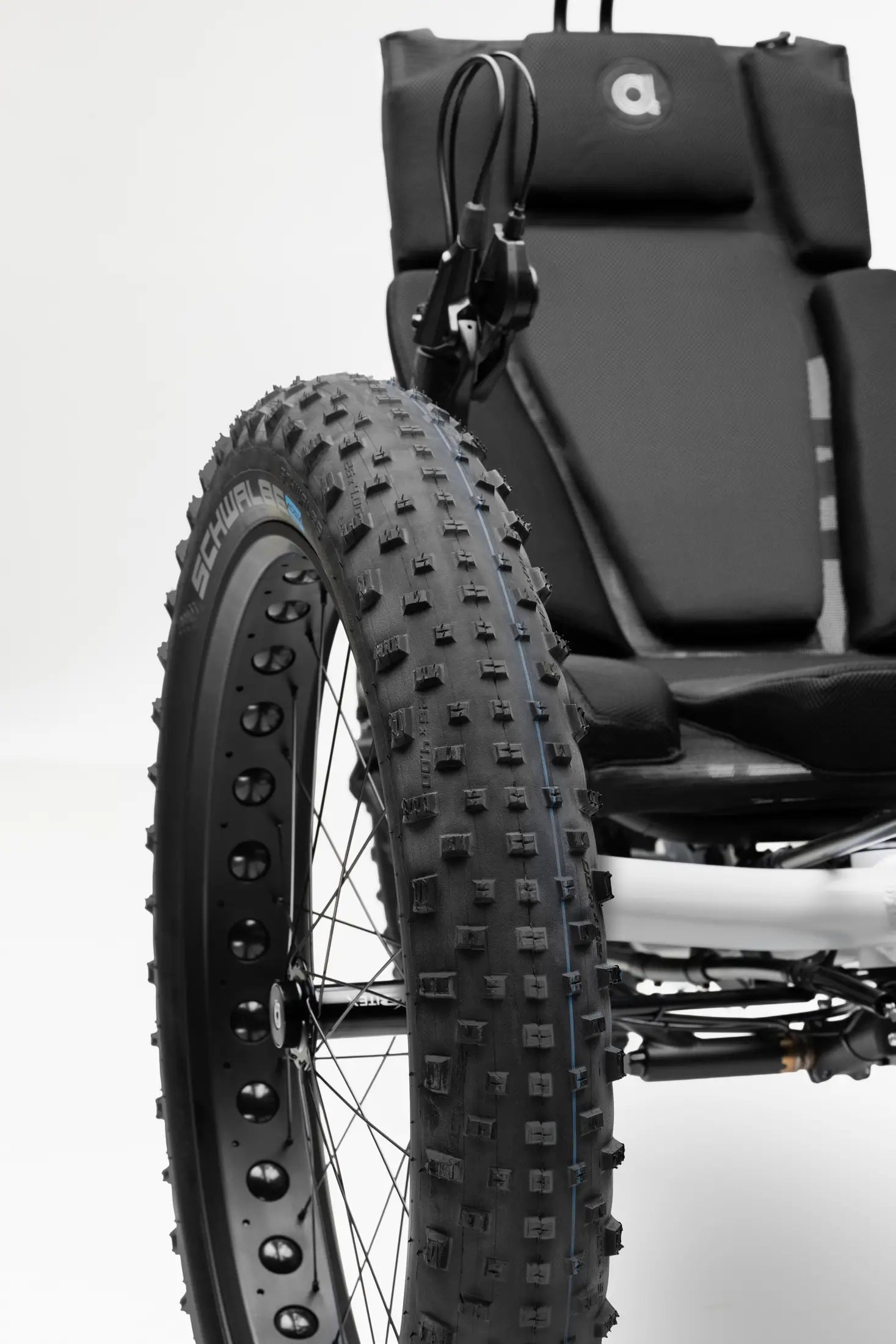 AZUB FAT recumbent trike fat tire and drivetrain detail