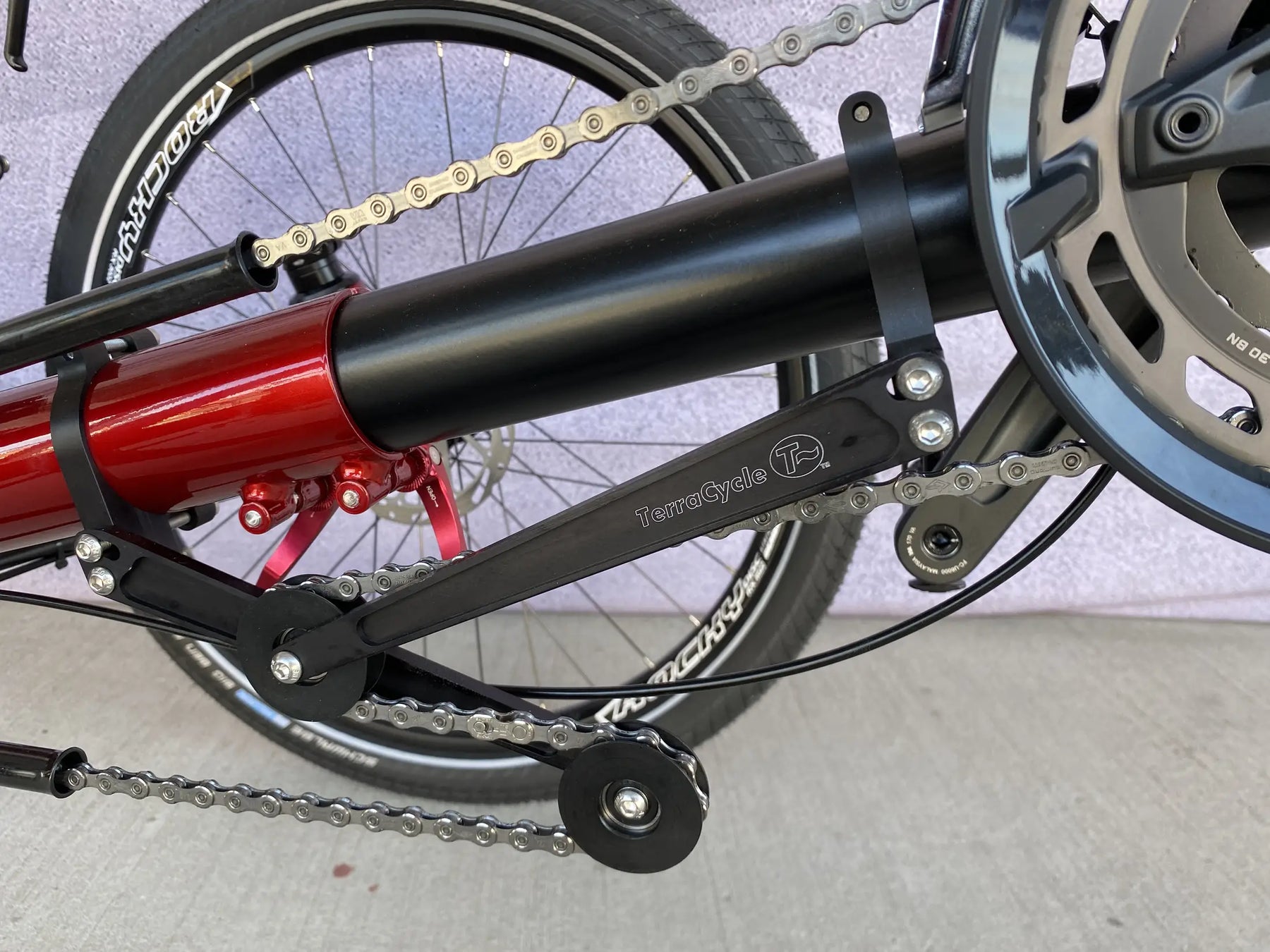 Rear chain run and TerraCycle idler on the AZUB T-Tris AR recumbent trike