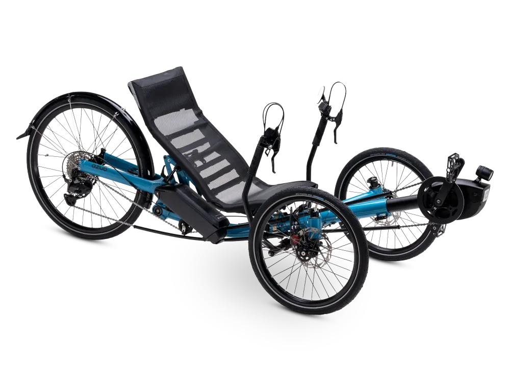 AZUB TRIcon 26 recumbent trike, blue, three-quarter studio view