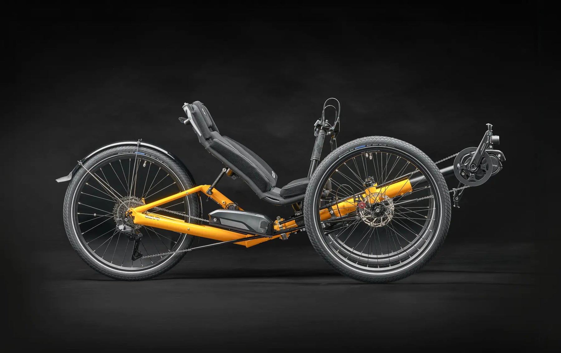 AZUB T-Tris AR recumbent trike side profile showing oversized aluminum frame