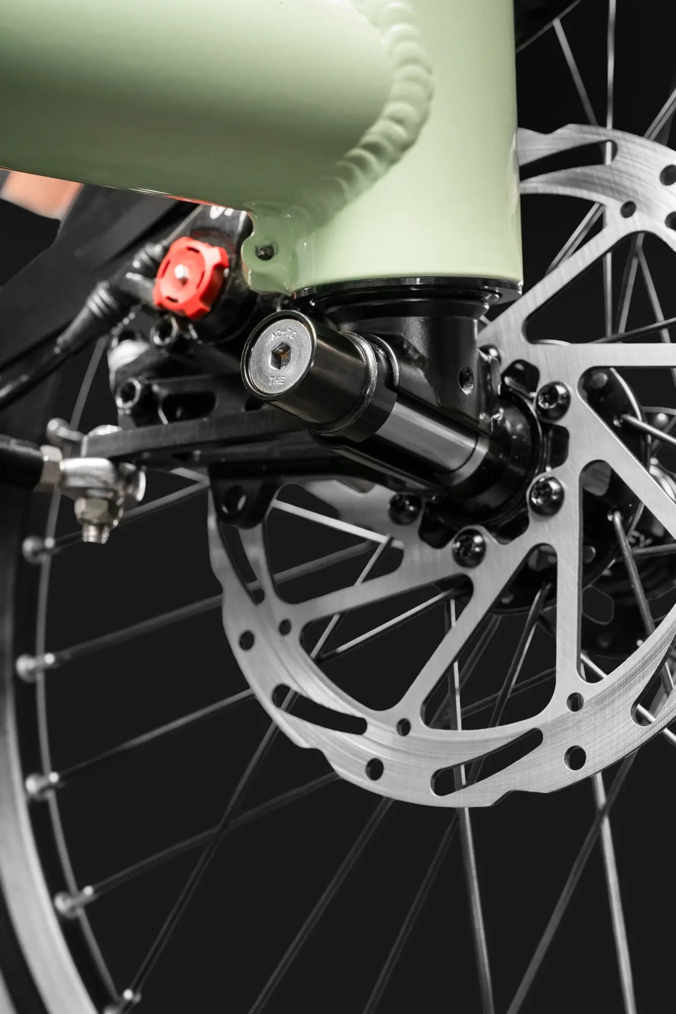 AZUB T-Tris 26 front wheel and disc brake detail