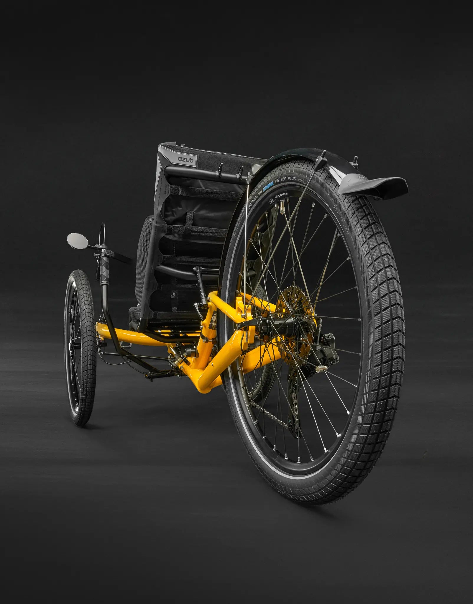 Rear wheel and drivetrain of the AZUB T-Tris AR recumbent trike