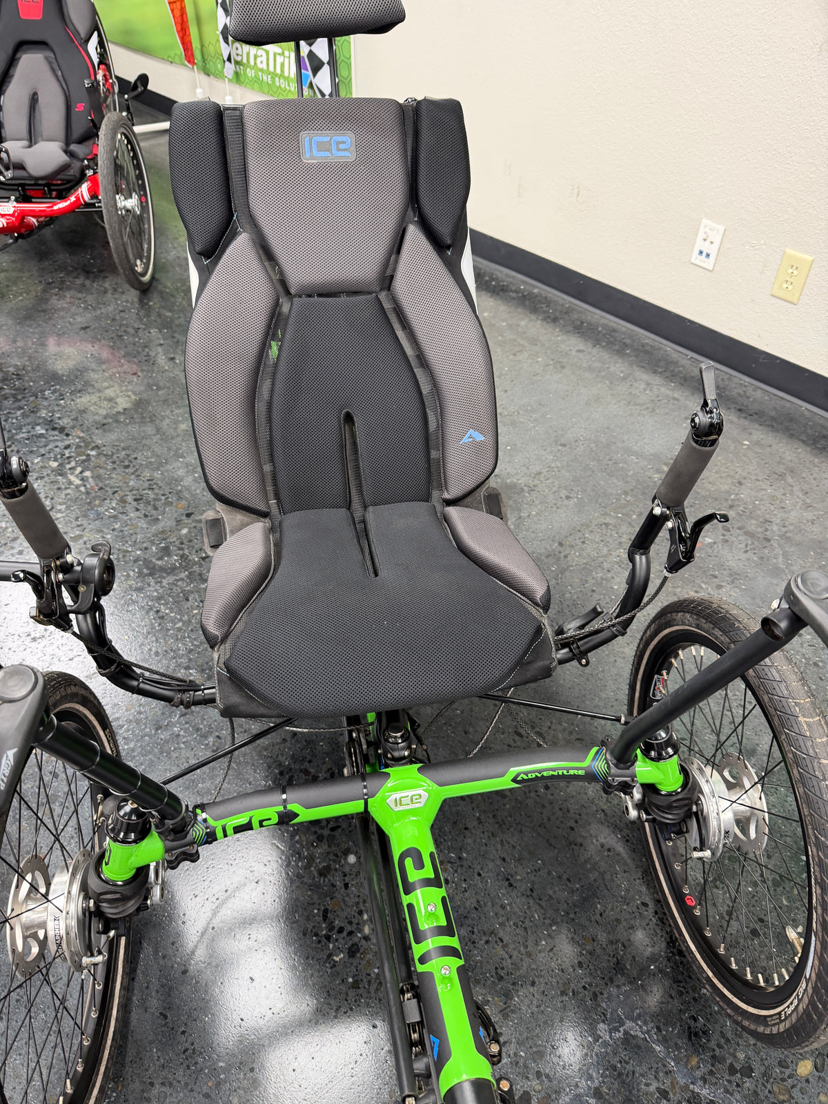 ICE Adventure 26 Full Suspension E-Trike – LBC350 Hub Motor with Throttle + Power Assist – Low-Mile Demo