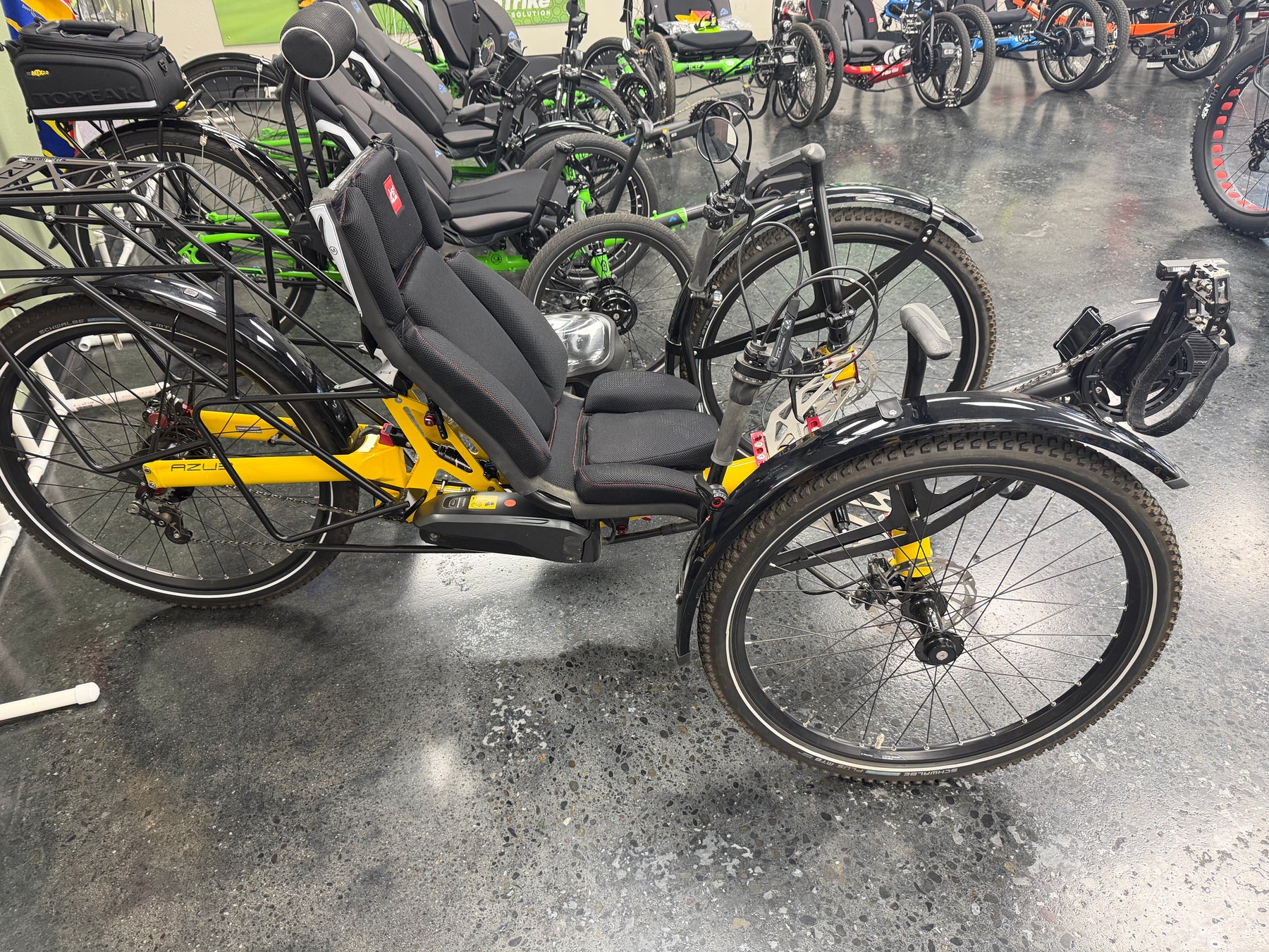 AZUB Ti-FLY X Signal Yellow full-suspension electric trike, side view
