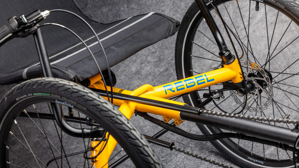 Outrigger and integrated light on the Rebel e+